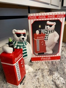 lot 171 image: Coca Cola Polar Bear COOKIE JAR