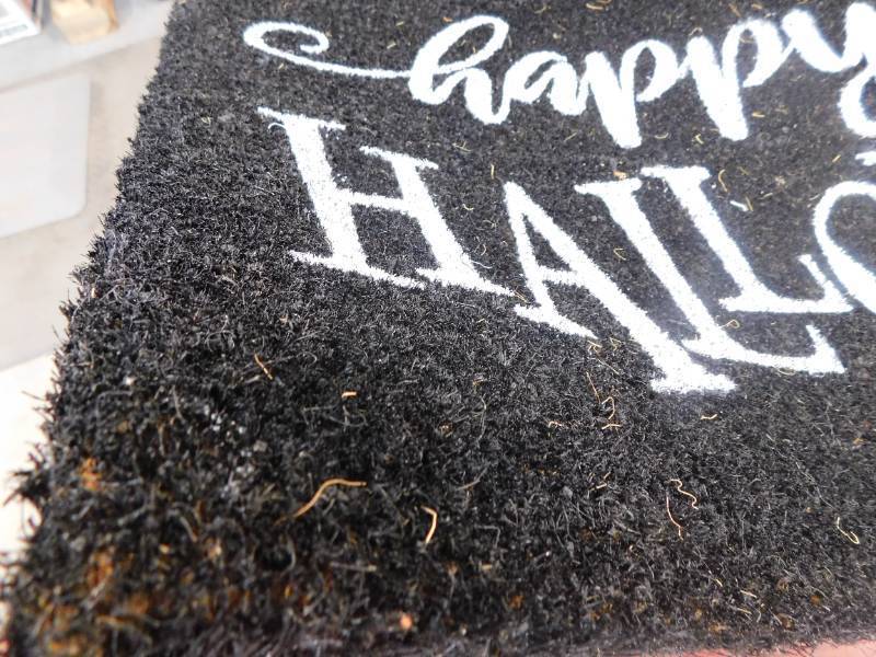 lot 65 image: Happy Halloween 18 x 30 Door mat