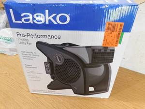 lot 27 image: Lasko Pro-Performance Pivoting Utility Fan