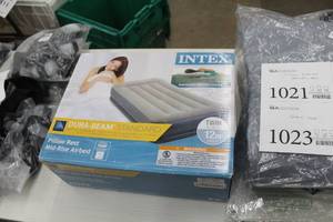 Intex Dura-Beam Standard Twin Pillow Rest Mid Rise Airbed (in original packaging) with Internal Pump