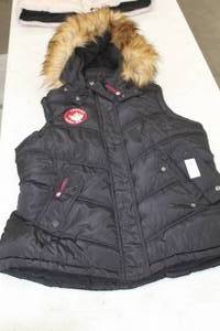 Canada Weather Gear Size X-Large Ladies Fur Hood Vest