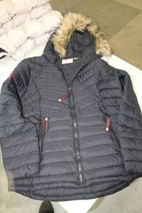 Canada Weather Gear Size Large Ladies Fur Hood Jacket