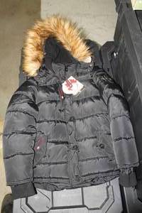 Canada Weather Gear Size Medium Ladies Fur Hood Parka