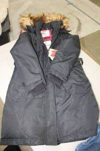Canada Weather Gear Size Small Ladies Fur Hood Parka