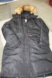 Canada Weather Gear Size Medium Ladies Fur Hood Parka