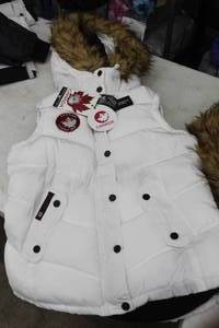 Canada Weather Gear Size Large Ladies Vest