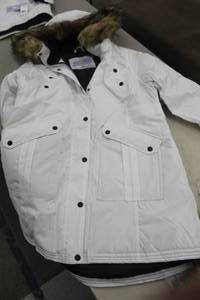 Madden Girl Size X-Large Ladies Fur Hood Parka
