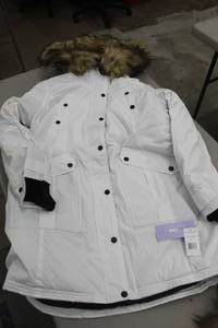 Madden Girl Size X-Large Ladies Fur Hood Parka