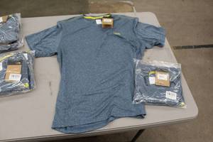 Lot of (2) North Face Size Large Mens Shirts