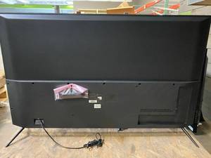 lot 978 image: E4AA55R Element 55 4K UHD Roku LED TV (TECHNICIAN TESTED LIKE-NEW)