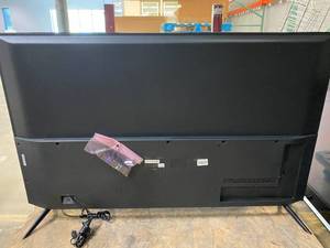 lot 980 image: WR55UT4009 WESTINGHOUSE 55 UHD ROKU SMART TV WHDR (TECHNICIAN TESTED LIKE NEW)