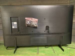 lot 984 image: UN50AU8000F Samsung - 50 Class 8000 Series LED 4K UHD Smart Tizen TV (TECHNICIAN TESTED LIKE-NEW)