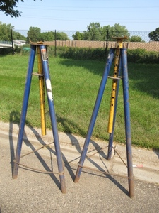 lot 720 image: LINCOLN 5 FT. JACK STANDS
