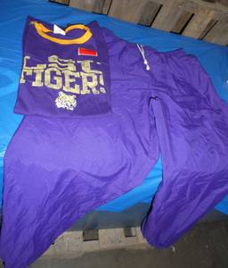 Mens 2XL Purple lined wind pants and sweatshirt