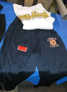 Mens Large wind pants and sweatshirt