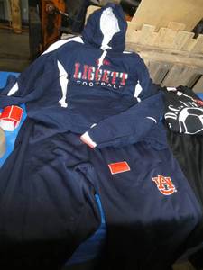 Mens Large lined sweat pants and heavy sweatshirt