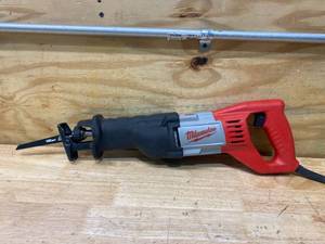 MILWAUKEE 12 Amp 1-18 in. Stroke SAWZALL Reciprocating Saw