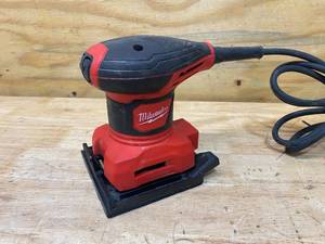 MILWAUKEE 3 Amp 14 Sheet Corded Palm Sander