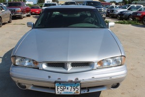 1999 Pontiac Bonneville - 2 Onwers -