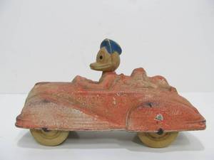lot 20 image: Old Vintage Auburn Rubber company DONALD DUCK & Pluto Toy