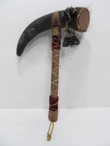 lot 24 image: Vintage Native American Horn Rattle