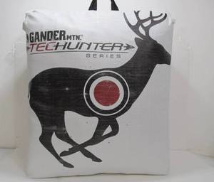 lot 32 image: Like New Gander Mountain Tech Hunter Series Archery Bow Hunting Target