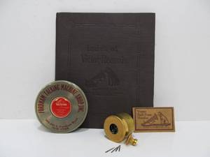 lot 37 image: Group of Antique Phonograph Items