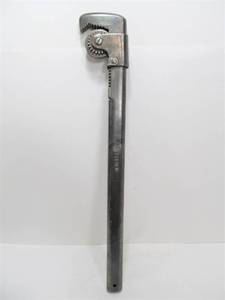 lot 42 image: Excellent Antique CRAFTSMAN 1907 Adjustable 24 Pipe Wrench