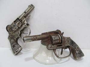 lot 47 image: 2 Old 1930s Cap Guns