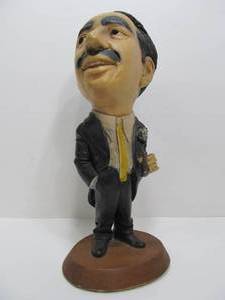 lot 66 image: Large Vintage Heavy Plaster GROUCHO MARX Statue