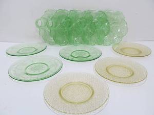 lot 69 image: Large Lot of Vintage Green Yellow Glassware