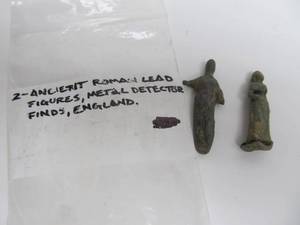 lot 121 image: 2 Ancient Roman Lead Figures