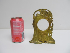 lot 286 image: Lovely Antique Art Nouveau 1920s Sculptural ClockMirrorPicture Frame