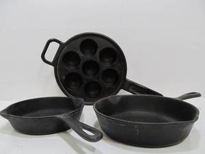 lot 146 image: 3 Pieces of Vintage Cast Iron Cookware