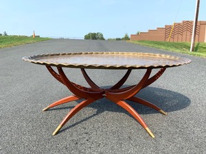 lot 188 image: Beautiful Mid Century 1950s era Moroccan Oval Brass Coffee Table wFolding Spider Base