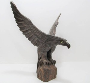 lot 190 image: Larger Vintage Hand Carved Ironwood Eagle