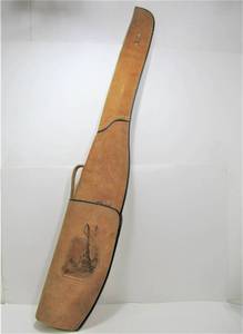 lot 262 image: Vintage Thick Genuine Leather Riflegun Case