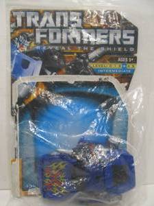 lot 303 image: Large Group of TRANSFORMERS Action Figures