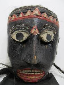 lot 315 image: Old Vintage Carved Wooden Tribal Mask
