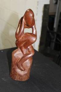 12 Wooden Table Statue