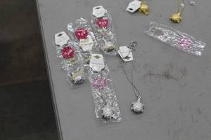 Lot of (5) Turtle Pendant Clocks (in original packaging)