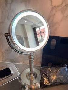 Group lot of health & beauty accessories.