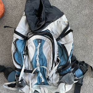 Womans Large capacity long haul backpack. Kelty Coyote 4500