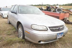 lot 15 image: 2004 Chevrolet Malibu Classic