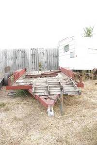 lot 37 image: flatbed trailer 16ft