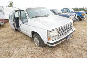 lot 38 image: 1989 Plymouth Voyager minivan