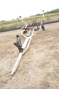 lot 61 image: Haul Rite boat trailer