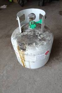 20# Propane Tank - Feels Full