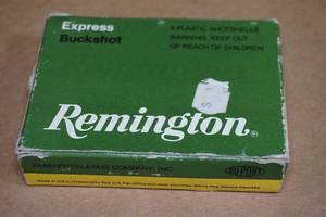 lot 121 image: 5 Remington Express 20 Gauge 2-34 3 Buckshot Shotshells
