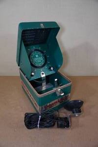 lot 193 image: Vintage Lowrance Fish Lo-K-Tor P-300E Fish Finder with Transducer